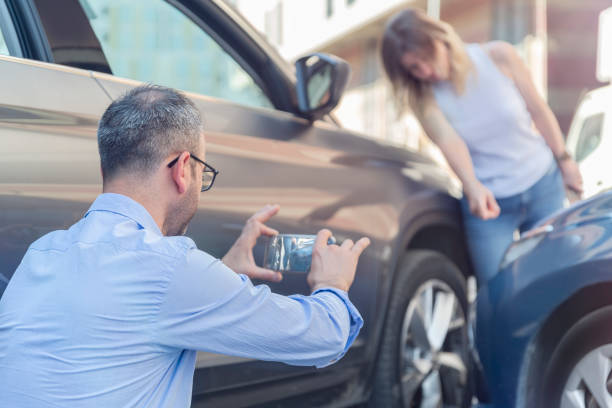 Professional Full Coverage Car Insurance technician working in Seffner, FL